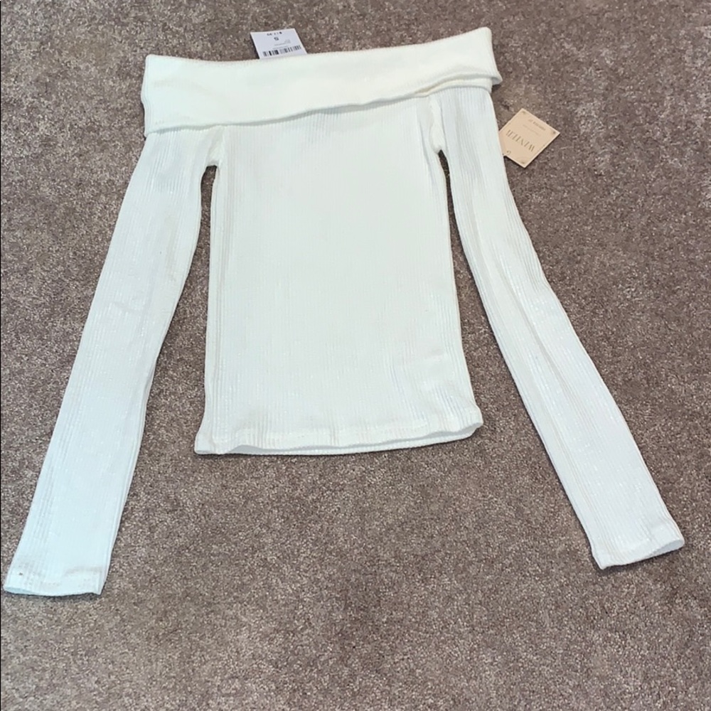 Off the shoulder long sleeve shirt